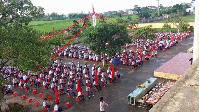 Bầu kh&ocirc;ng kh&iacute; đầy niềm vui của học sinh trường tiểu học Định H&oacute;a ( Ninh B&igrave;nh) ng&agrave;y khai giảng