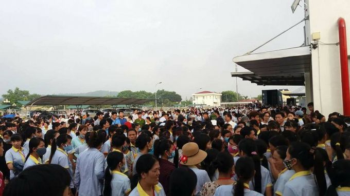 h&agrave;ng ngh&igrave;n c&ocirc;ng nh&acirc;n tiếp tục nghỉ việc để đ&igrave;nh c&ocirc;ng đ&ograve;i quyền lợi ch&iacute;nh đ&aacute;ng