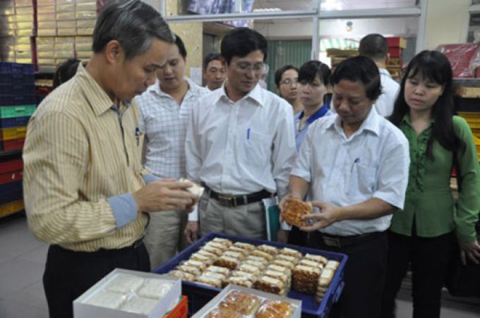 Phát hiện 133 cơ sở sản xuất bánh trung thu vi phạm vệ sinh an toàn thực phẩm