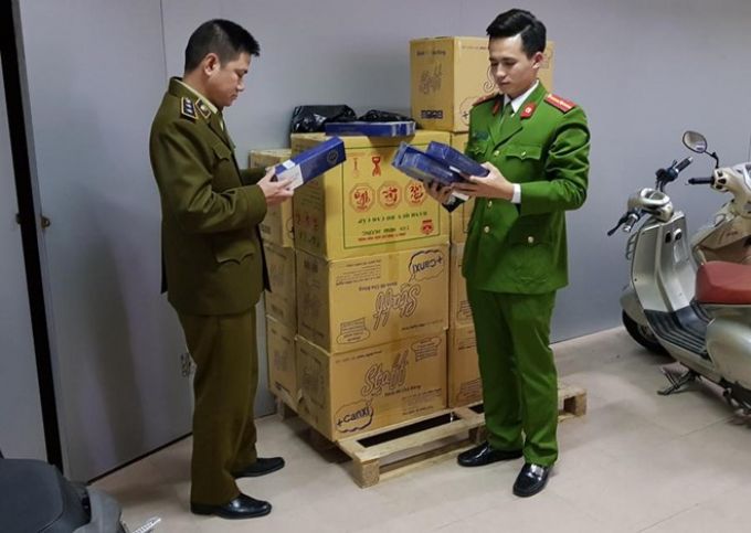Hà Nội Thu giữ 700 cây thuốc lá nhập lậu
