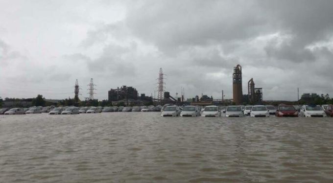 Huyndai Thành Công Xác nhận ngập nước tại bãi xe ô tô ở Ninh Bình