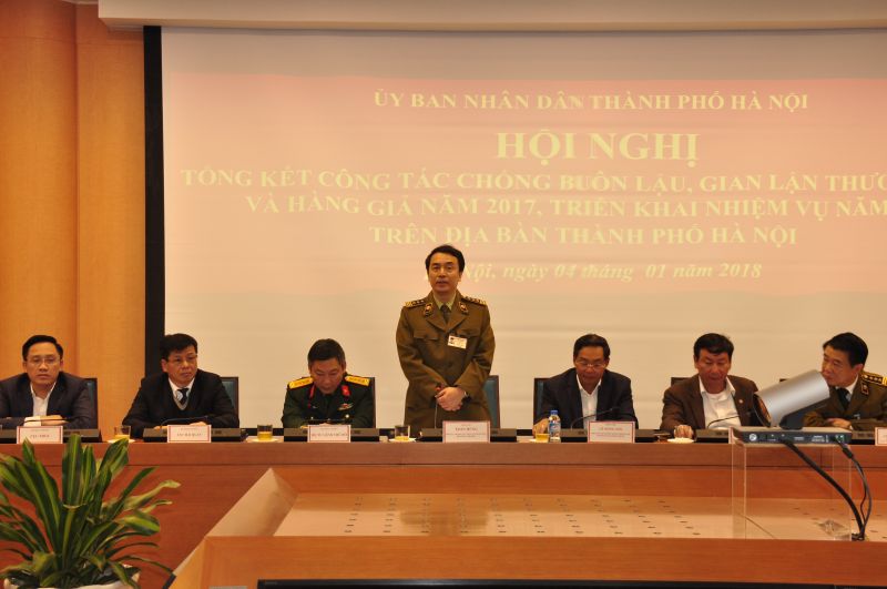 Đồng ch&iacute; Trần H&ugrave;ng - Ph&oacute; cục trưởng Cục Quản l&yacute; thị trường (Bộ C&ocirc;ng Thương) ph&aacute;t biểu tại Hội nghị.